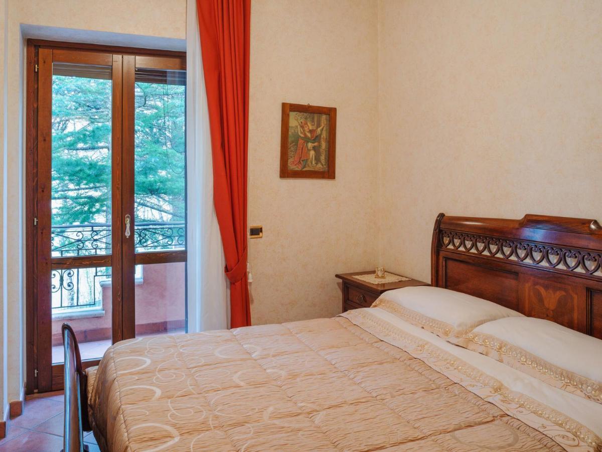 Belvilla By Oyo Villa In Tagliacozzo Exterior foto